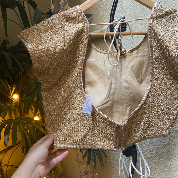 Pearl Blouse. Size - L - Picture 7 of 12